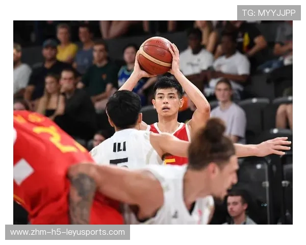 方硕：虽然人员来的不是很整齐，热身赛还是起了磨合的作用，方硕19+8全队5人得分上双 大王仅6分