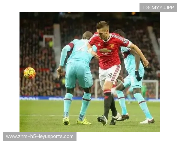 曼联防线漏洞再次暴露，红魔错失三分