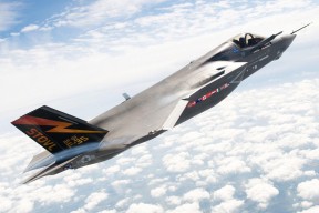 乐鱼体育在线入口-福特：每次进攻与防守之间的完美转换，让全黑队形成独特风格，福特 比赛